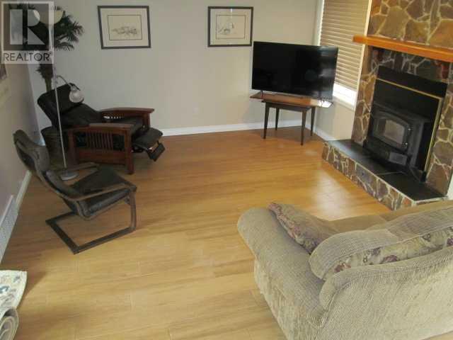 136 MCLEVIN Crescent, Red Deer