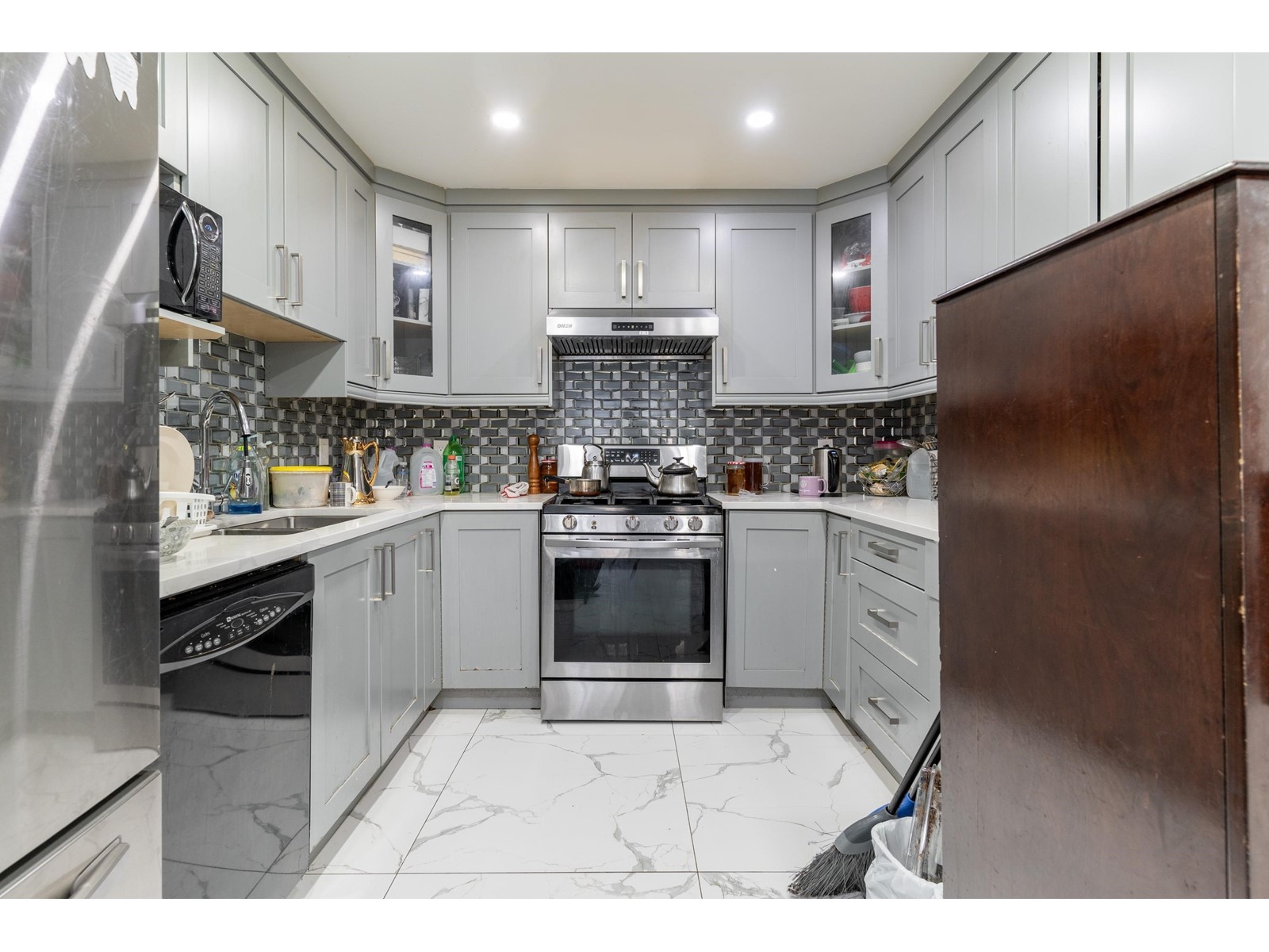 Photo 9 of 10610 141 Street, Surrey BC
