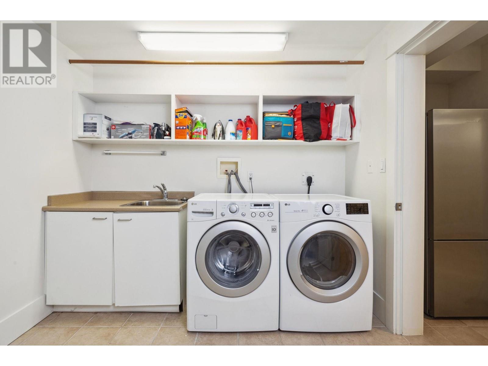 3322 W 40TH AVENUE, Vancouver real estate listing R2998573