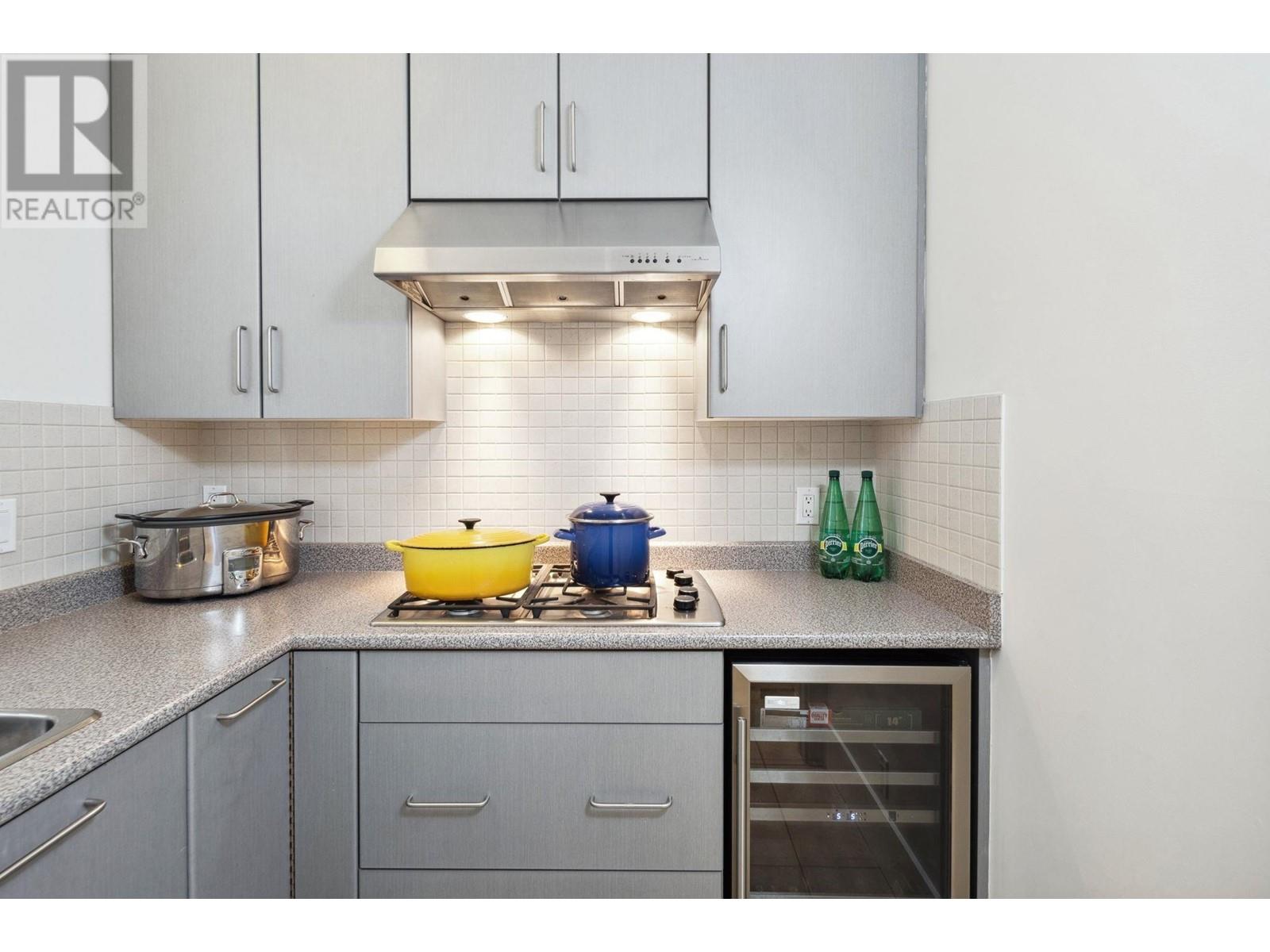 3322 W 40TH AVENUE, Vancouver real estate listing R2998573