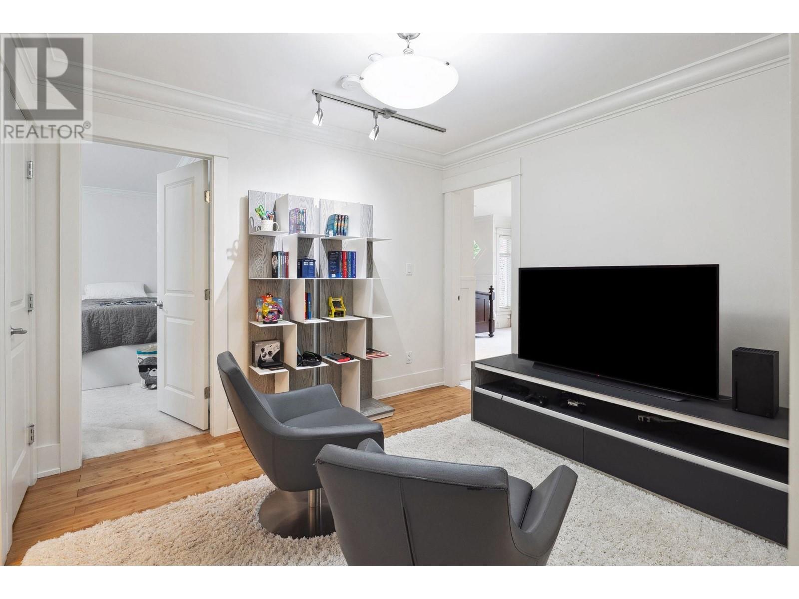 3322 W 40TH AVENUE, Vancouver real estate listing R2998573