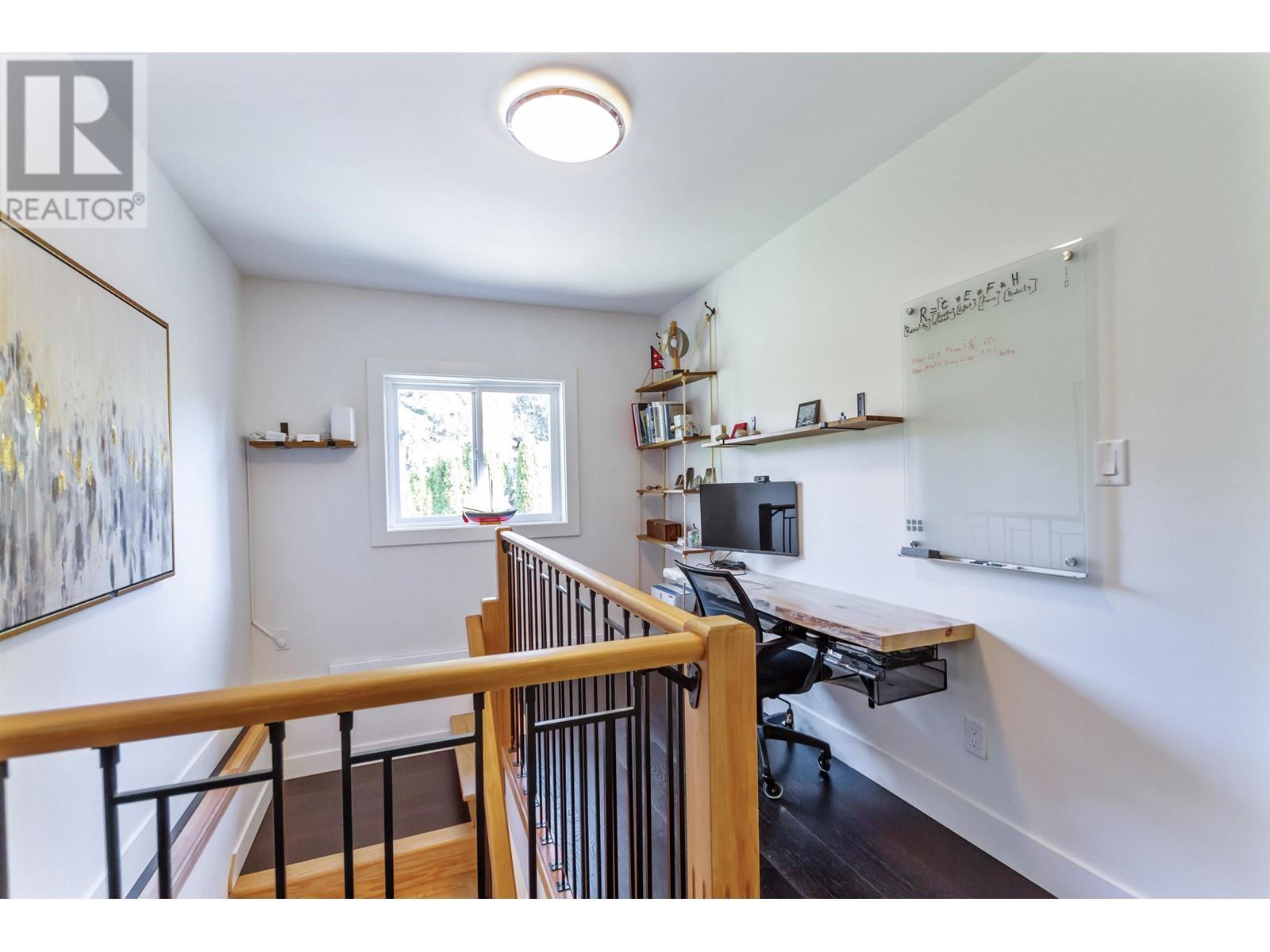 384 E 4TH STREET, North Vancouver