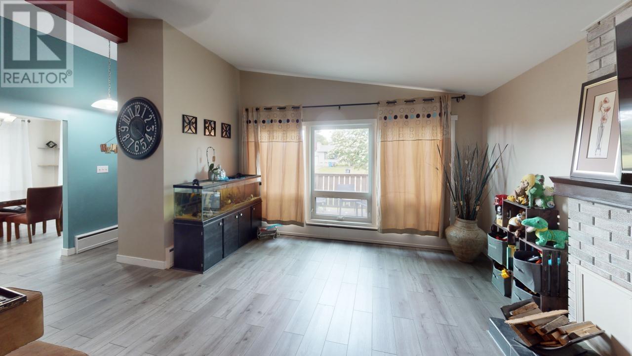 Photo 6 of 9308 112 Avenue, Fort St John BC