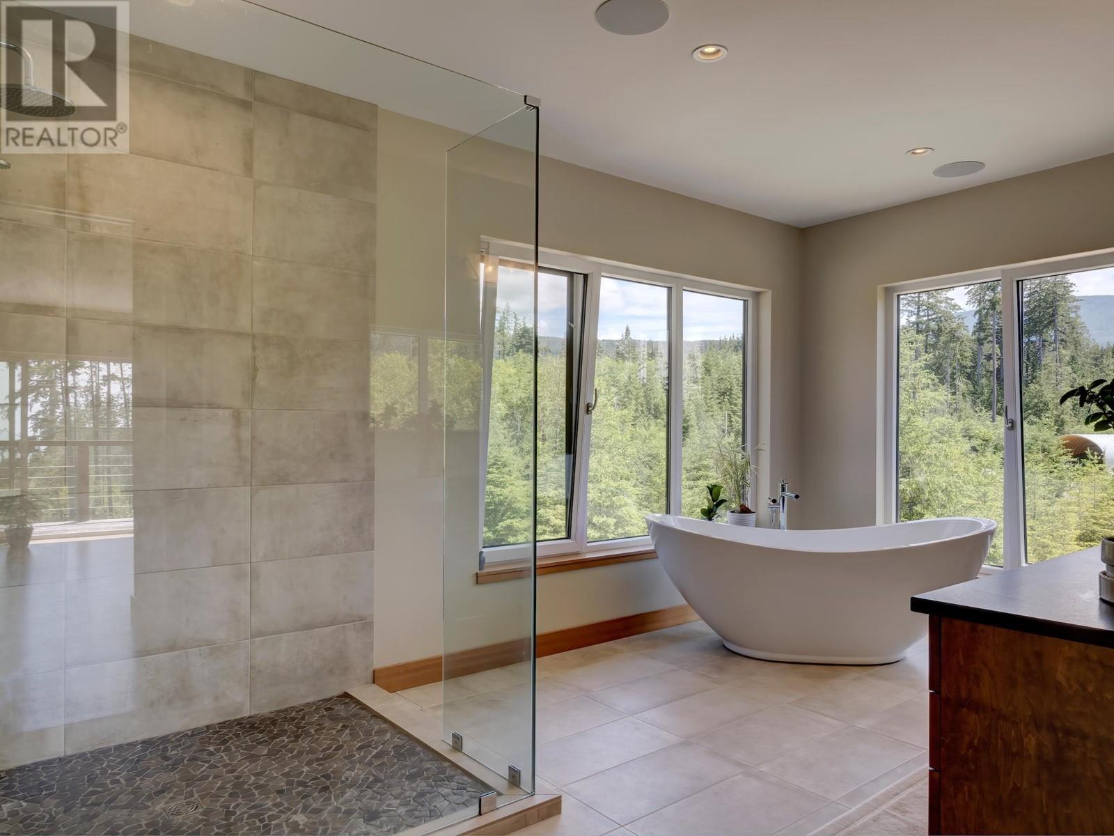 3163 CRYSTAL ROAD, Roberts Creek