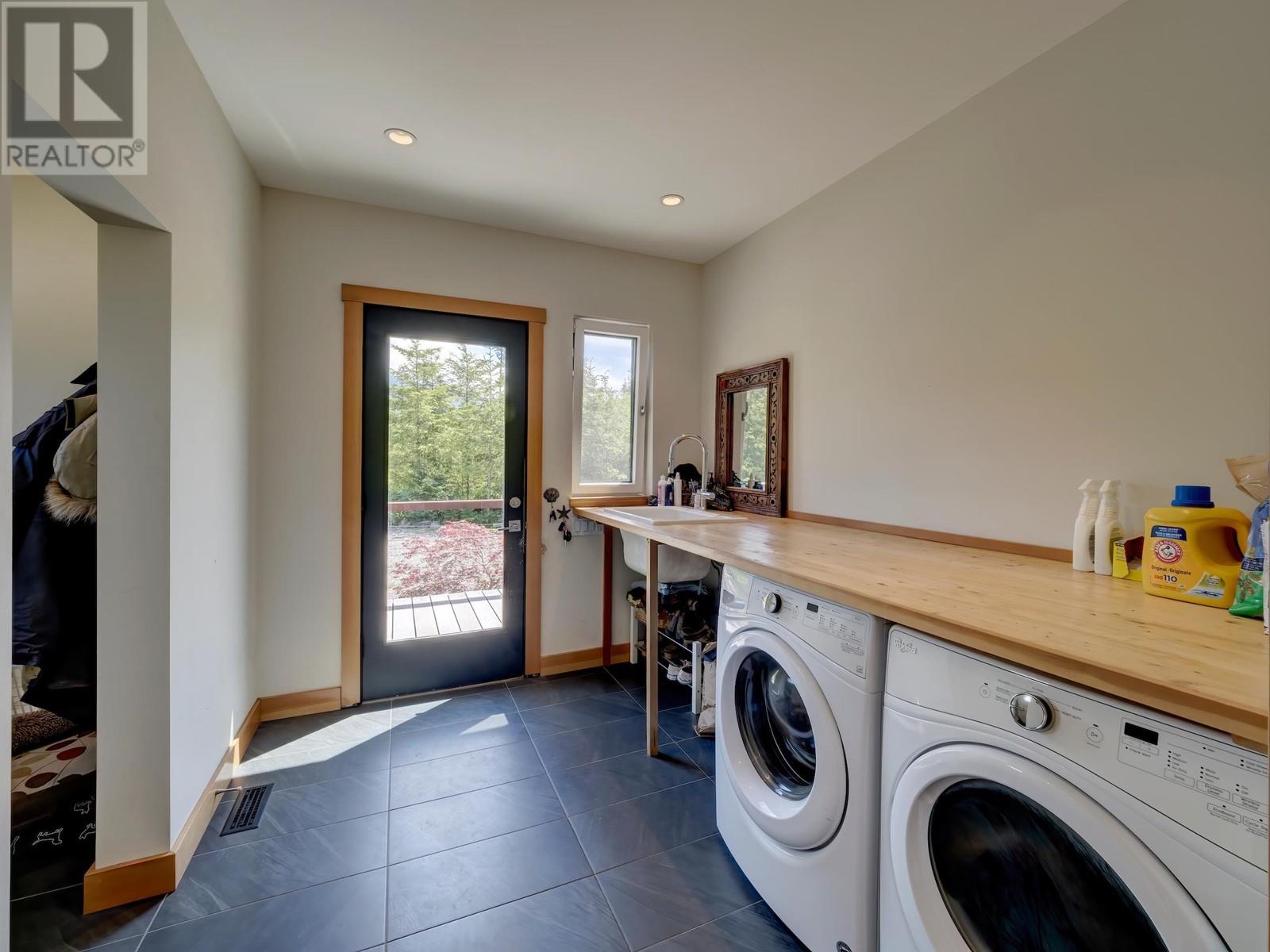 3163 CRYSTAL ROAD, Roberts Creek