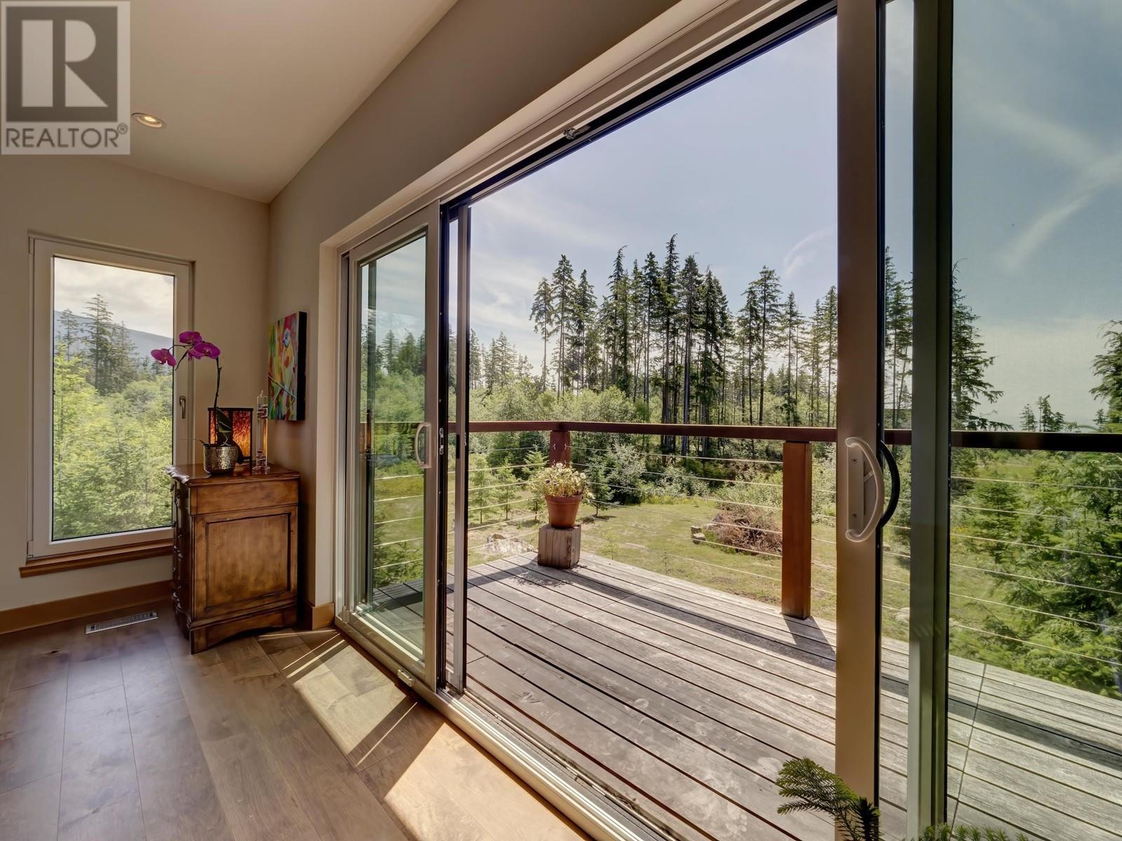 3163 CRYSTAL ROAD, Roberts Creek