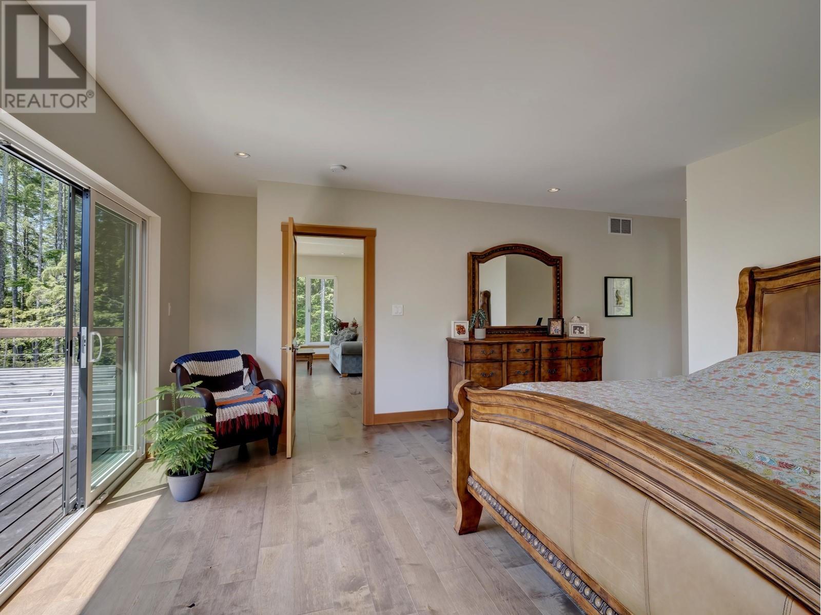 3163 CRYSTAL ROAD, Roberts Creek