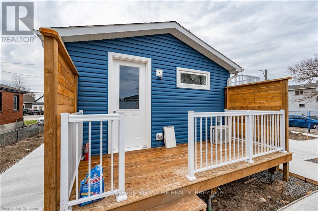 Photo 4 of 777 Beach Boulevard, Hamilton ON