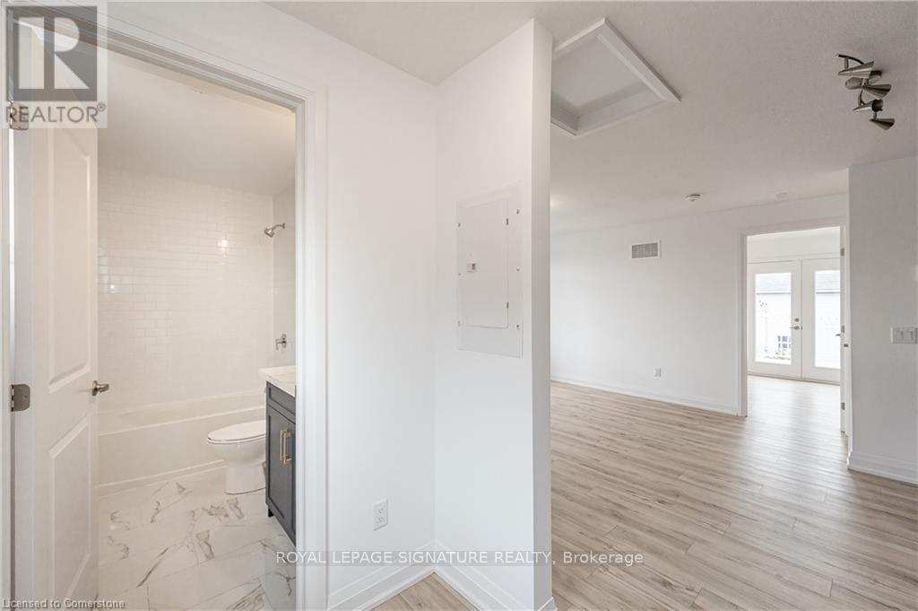 Photo 17 of 777 Beach Boulevard, Hamilton ON