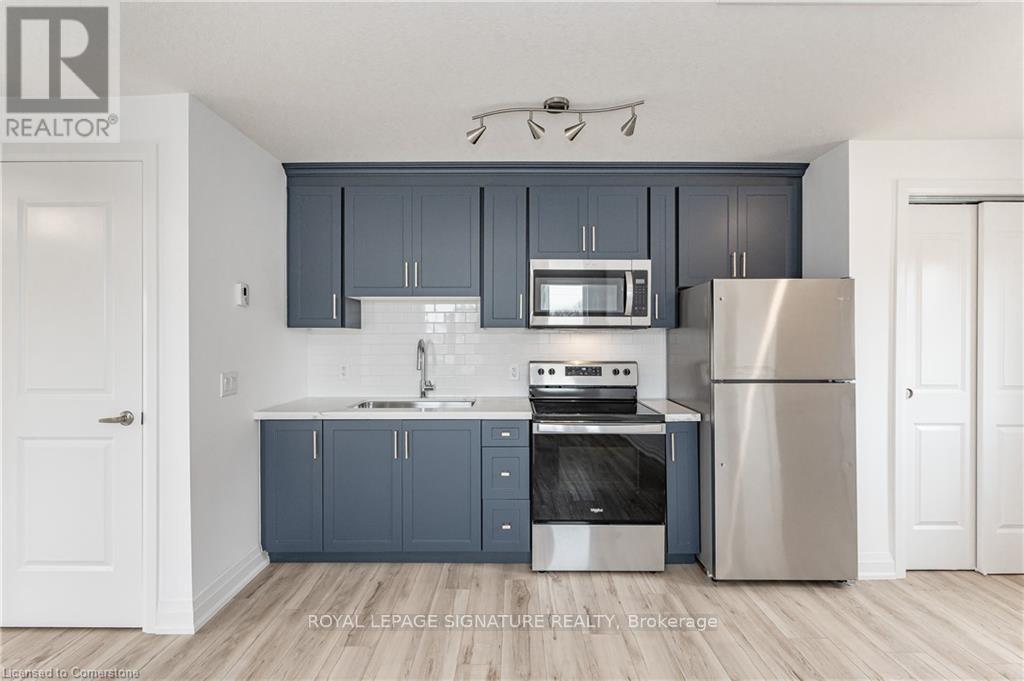 Photo 15 of 777 Beach Boulevard, Hamilton ON