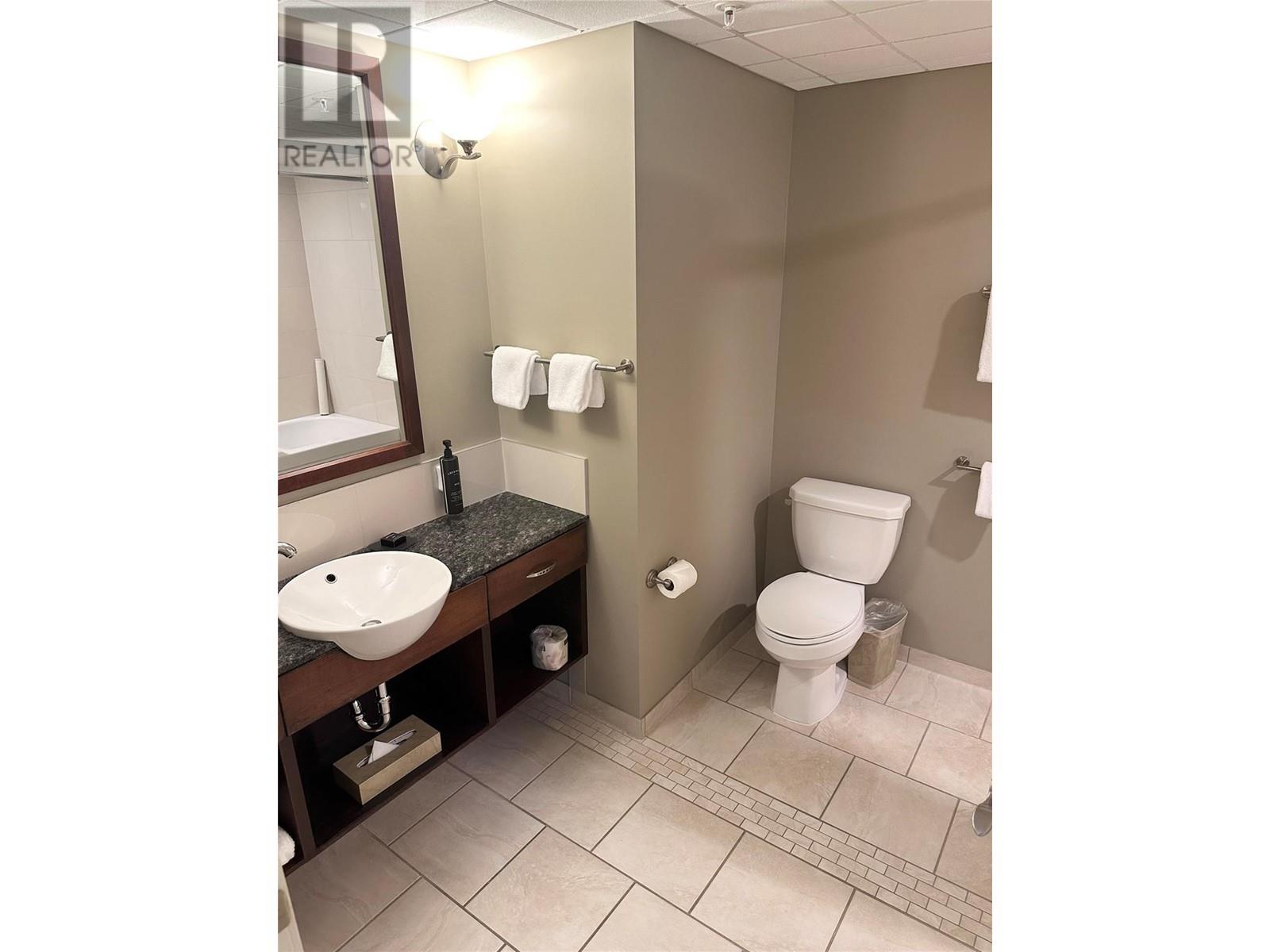 231 13011 Lakeshore Drive, Summerland