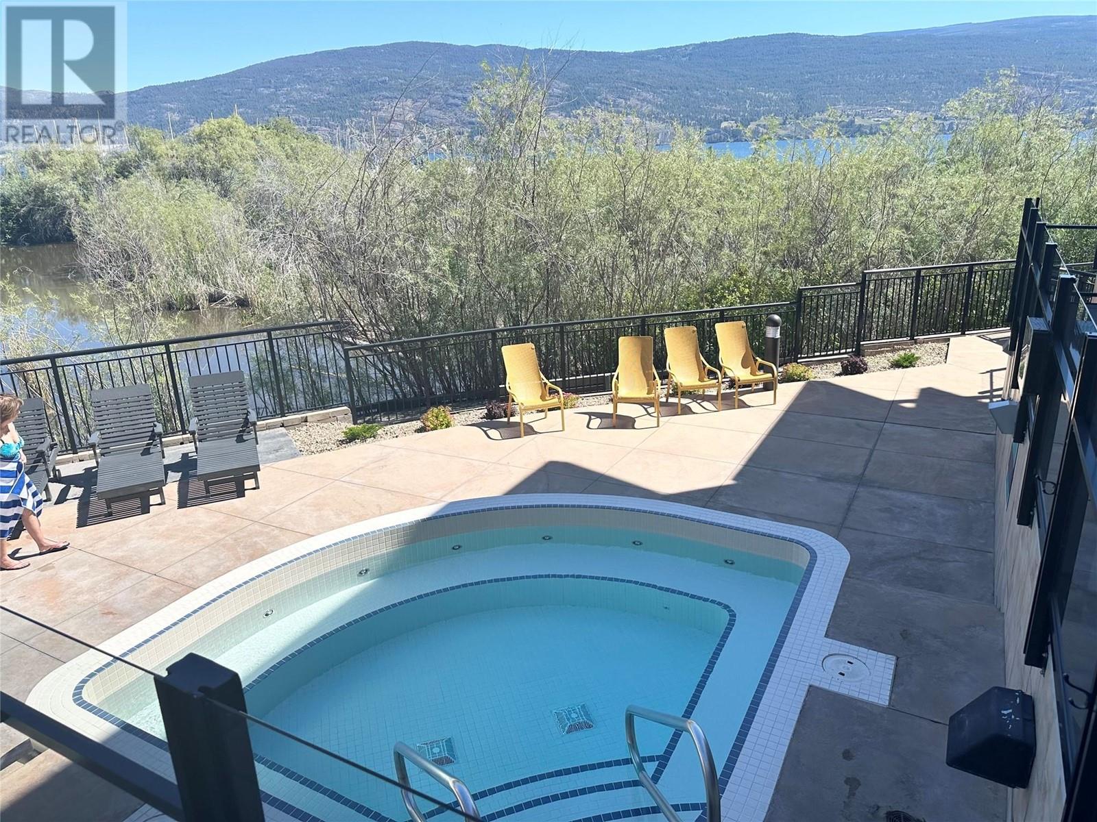 231 13011 Lakeshore Drive, Summerland