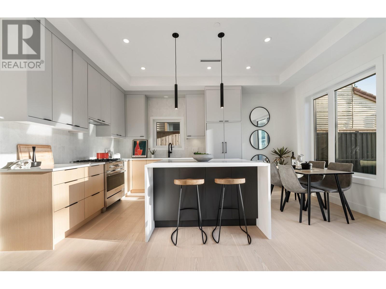 2 1259 RENFREW STREET, Vancouver