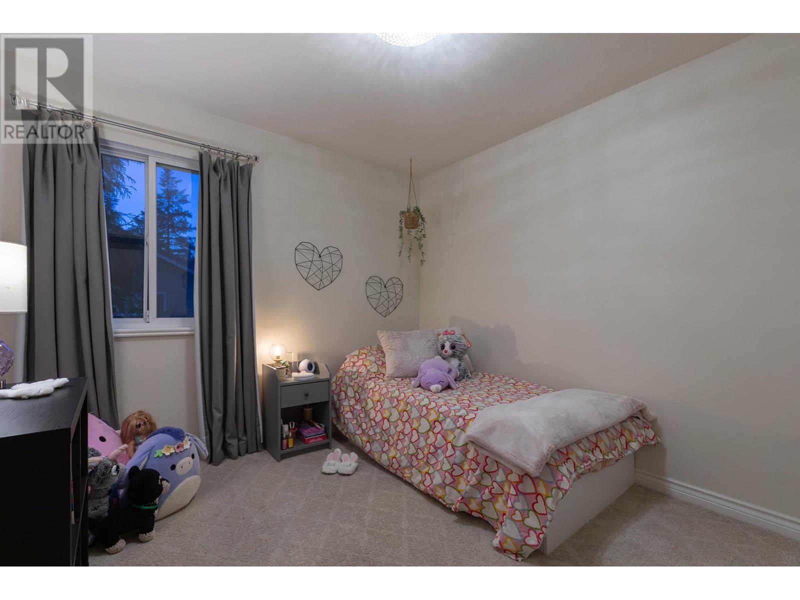 2366 SUNNYSIDE ROAD, Anmore
