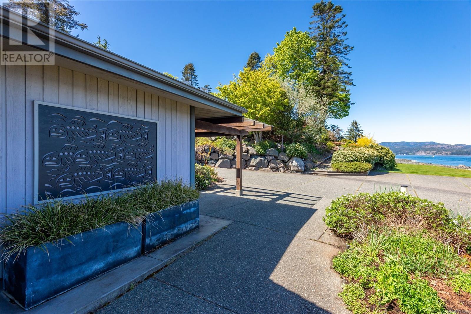 3817 McDougall Way, Campbell River