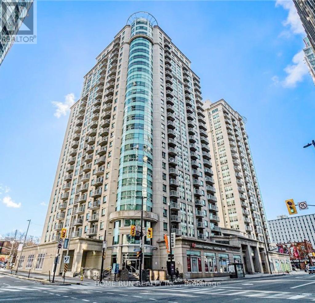 https://ddfcdn.realtor.ca/listing/TS638822522050400000/reb76/highres/0/x12132400_1.jpg