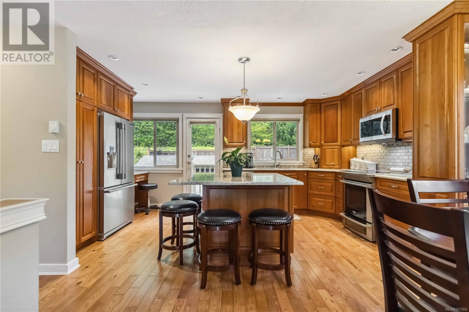  2914 Palsson Place, Langford