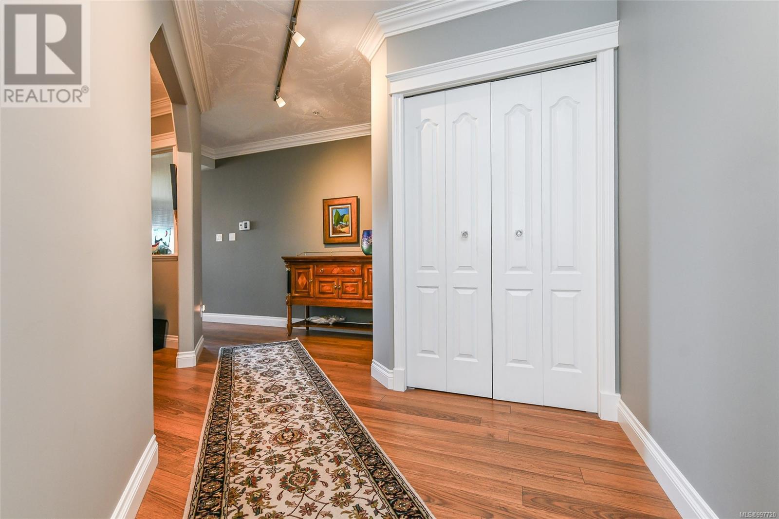 #625 3666 ROYAL VISTA WAY - Image 9