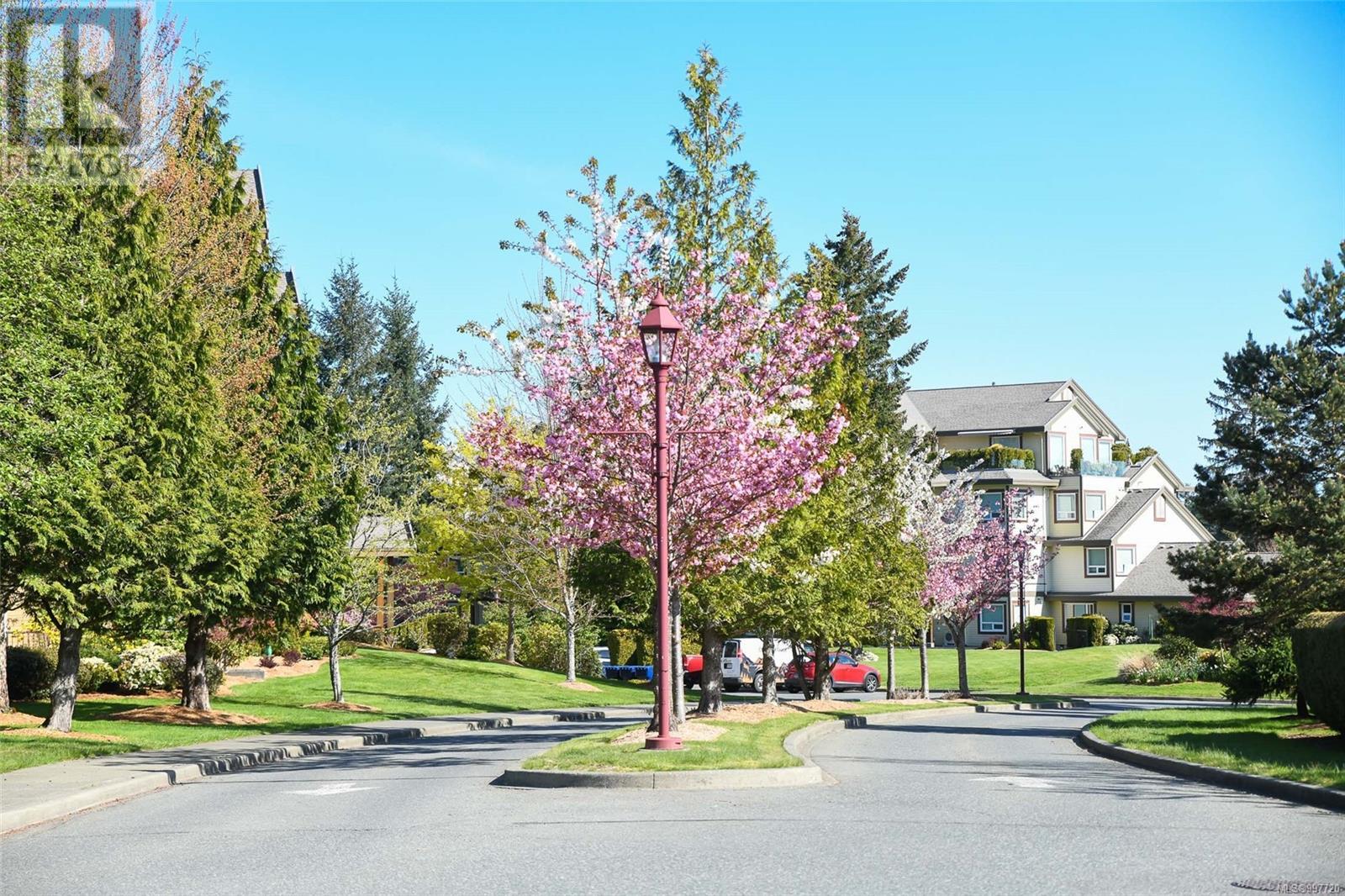 #625 3666 ROYAL VISTA WAY - Image 37