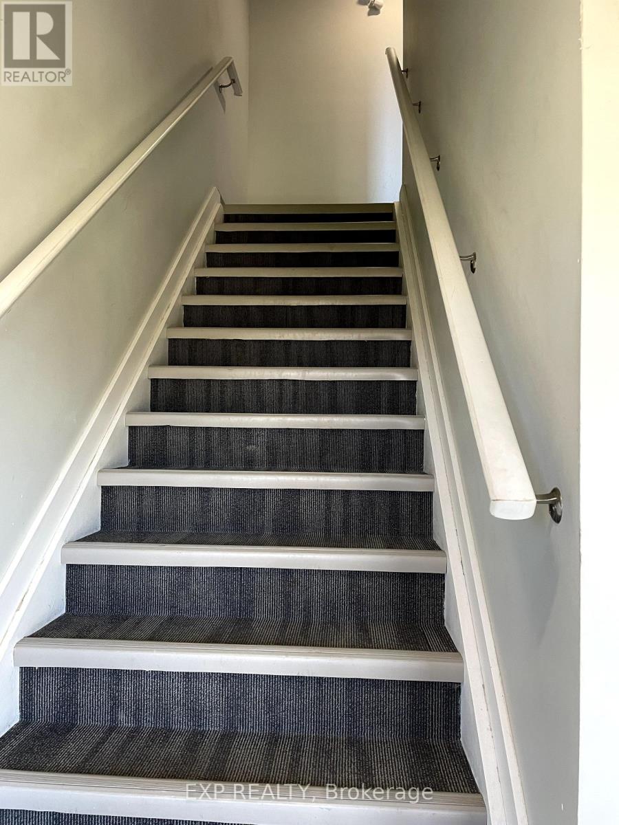 Frobnt Stairs