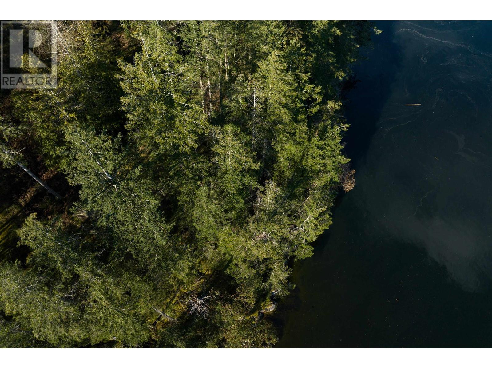 Photo 4 of 5778 Marine Way, Sechelt BC