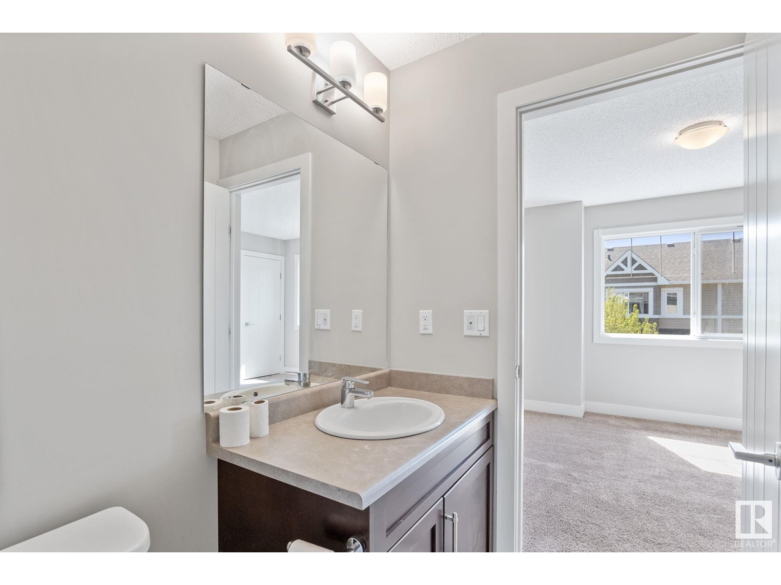 #38 415 CLAREVIEW RD NW, Edmonton