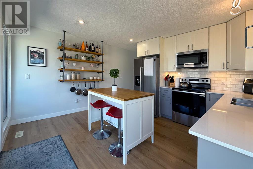 Single Family House Bungalow for Sale in  Woodglen Circle SW Woodbine Calgary 