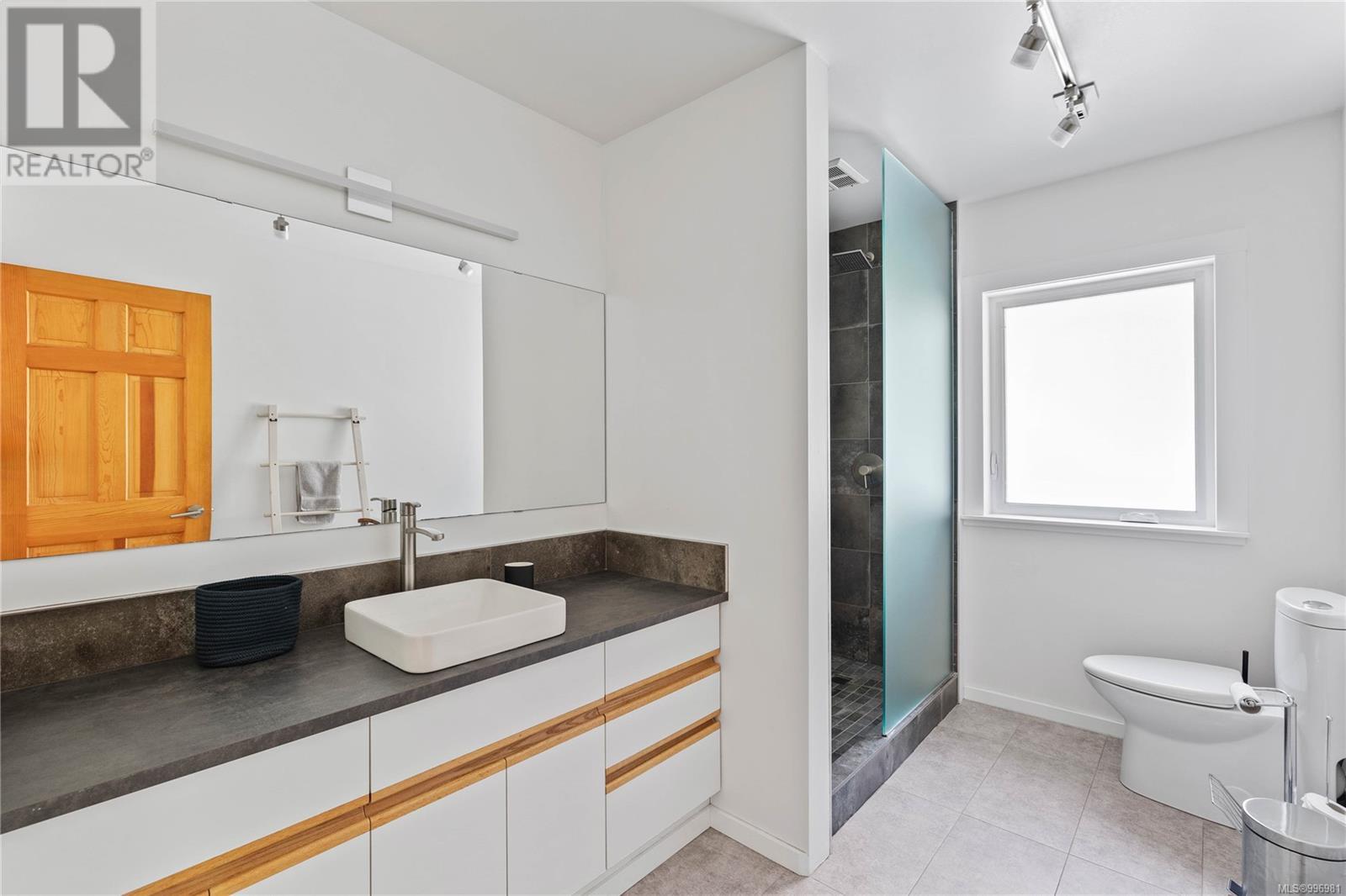  260 Old Divide Road, Salt Spring