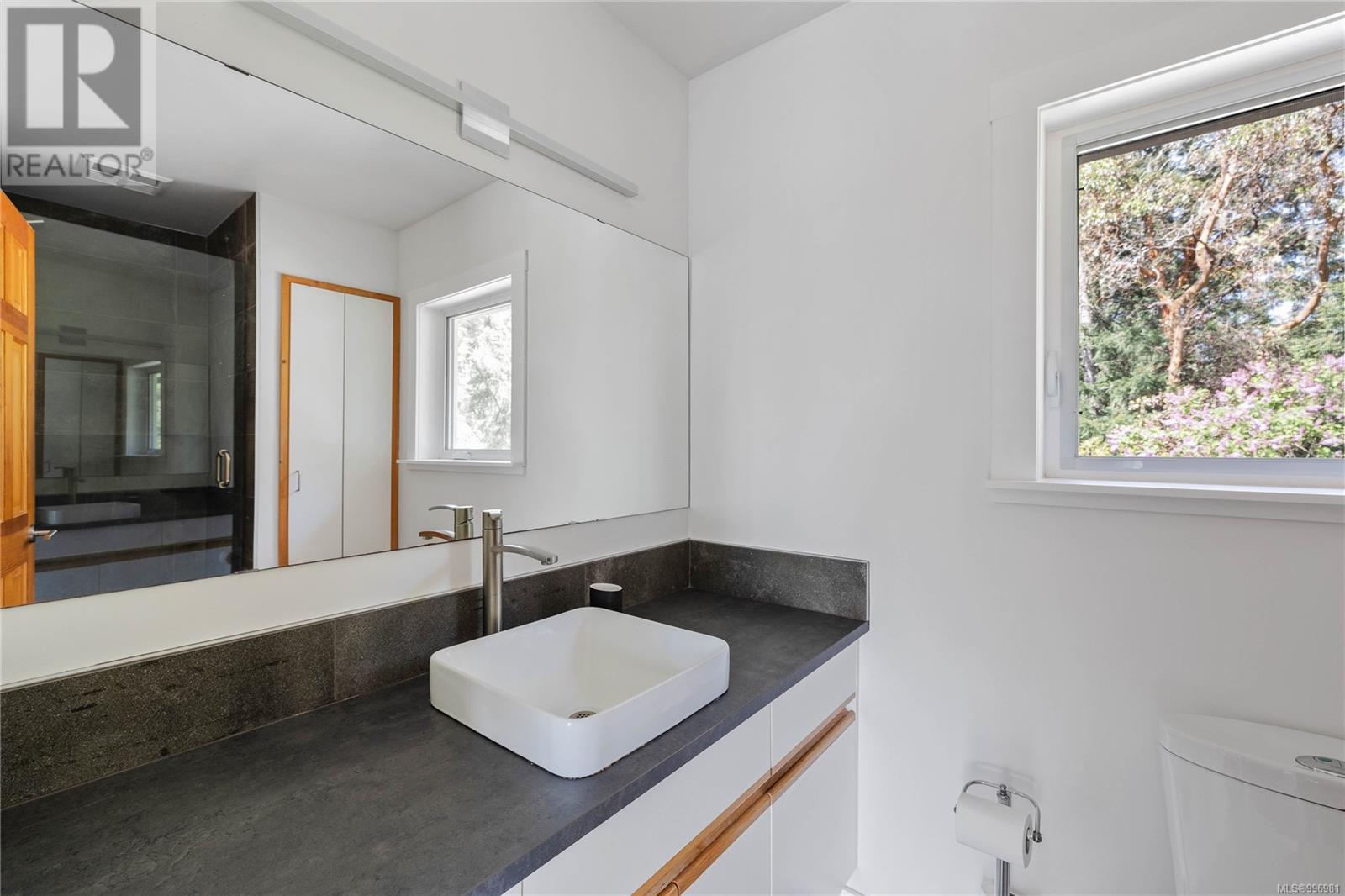  260 Old Divide Road, Salt Spring