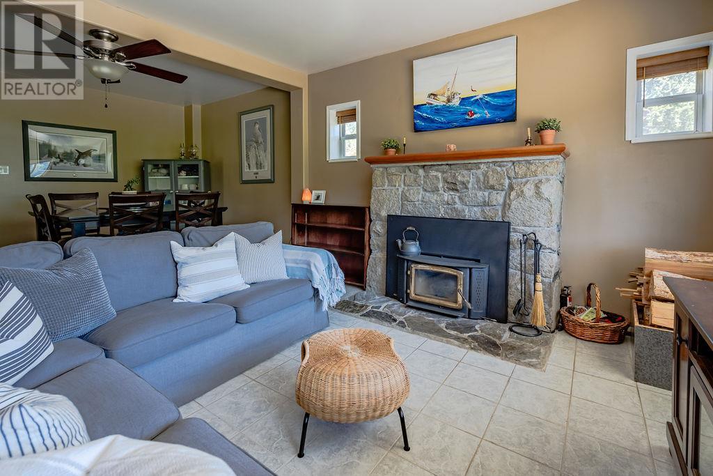 2465 3A Highway, Nelson