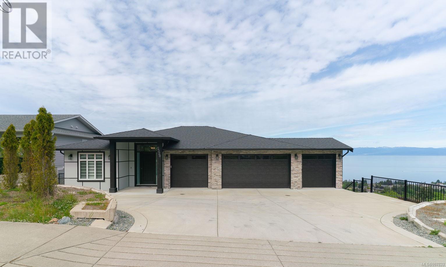 5326 Dewar Rd, Nanaimo