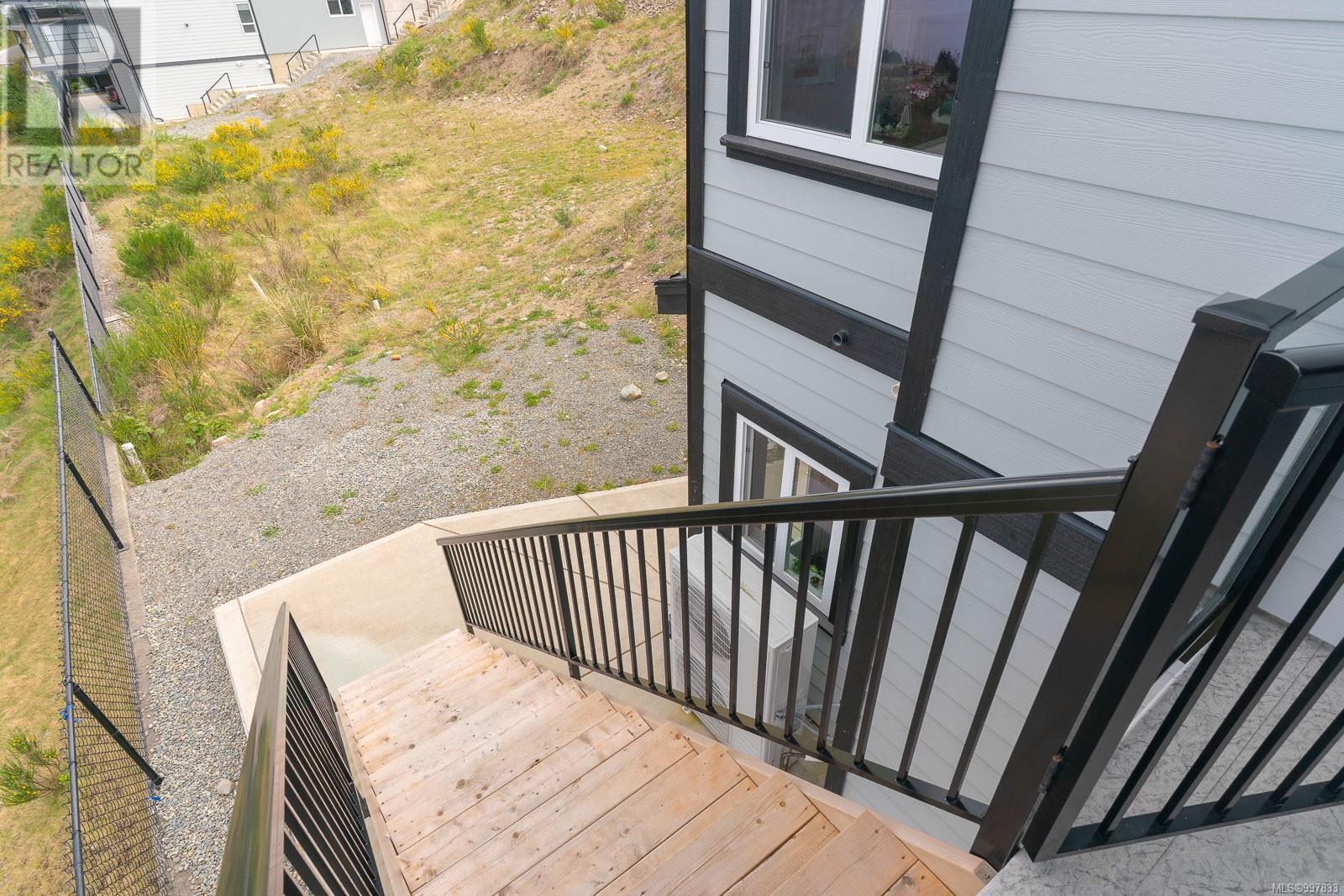 5326 Dewar Rd, Nanaimo