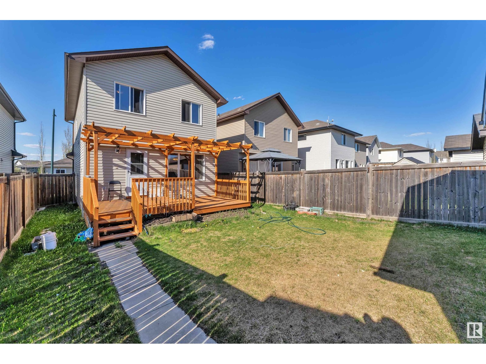 1127 35 AV NW, Edmonton