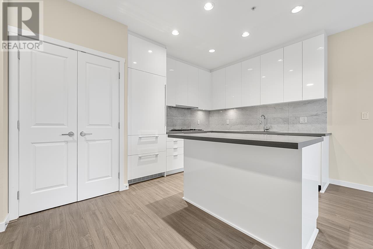 TH8 7338 GOLLNER AVENUE, Richmond