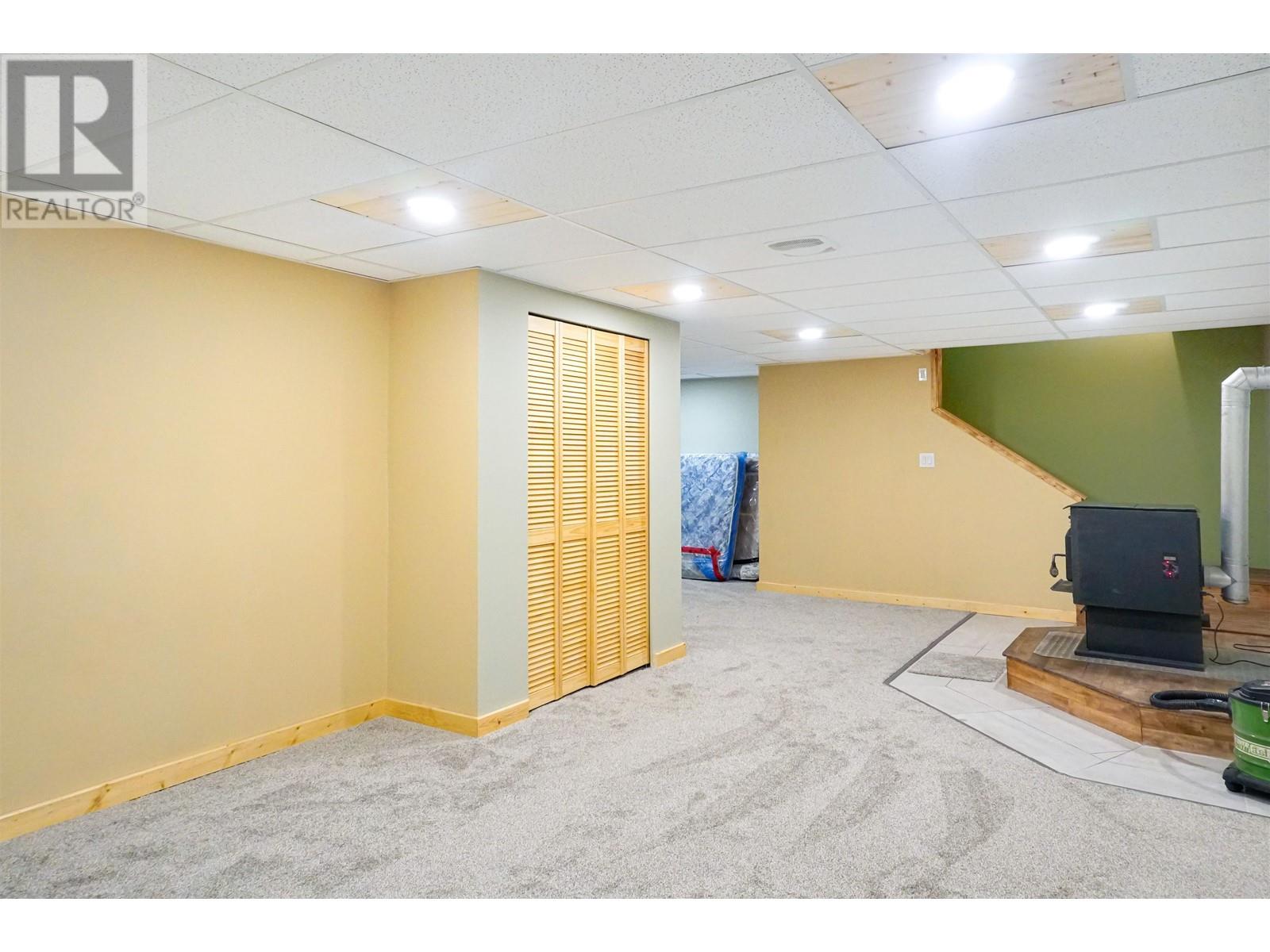 4534 DUTCH VALLEY Road, Terrace