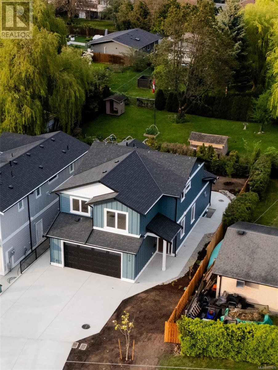 220 Kamloops Ave, Saanich