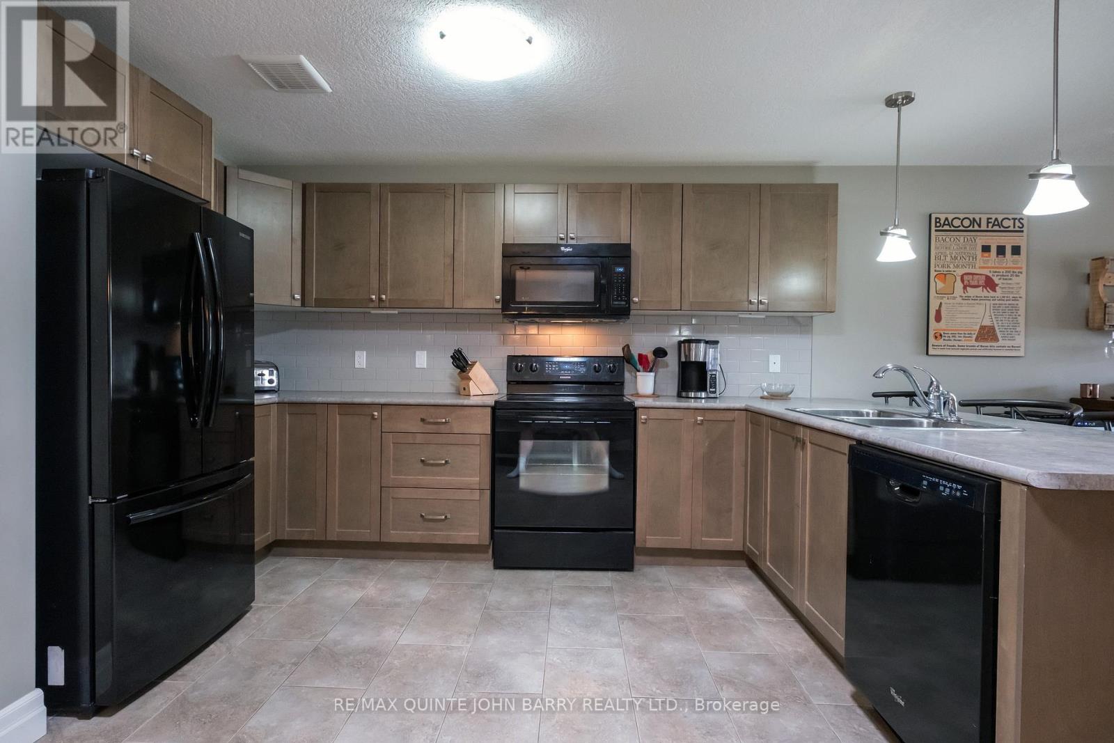 Photo 13 of 79 Cortland Crescent, Quinte West ON