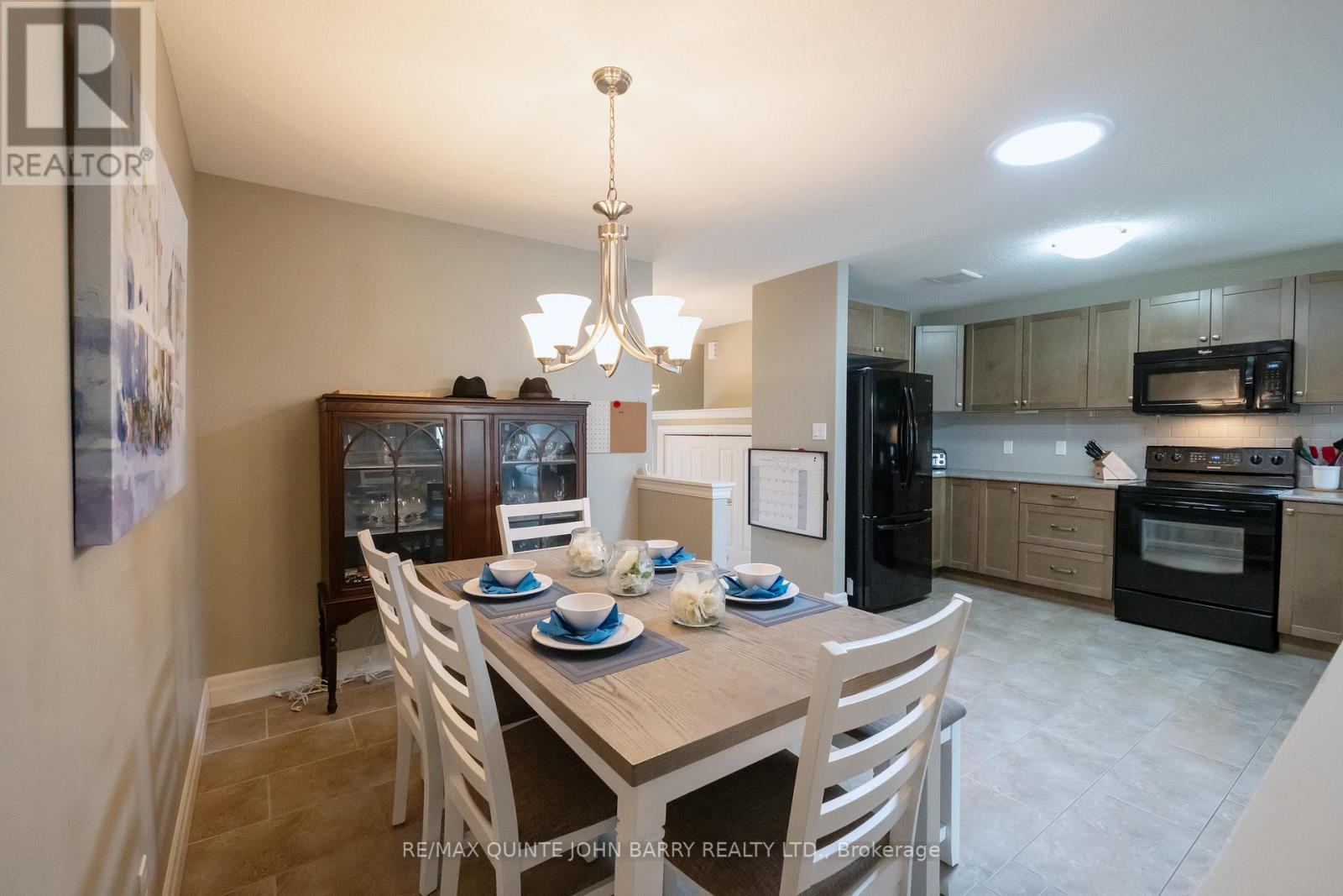 Photo 16 of 79 Cortland Crescent, Quinte West ON