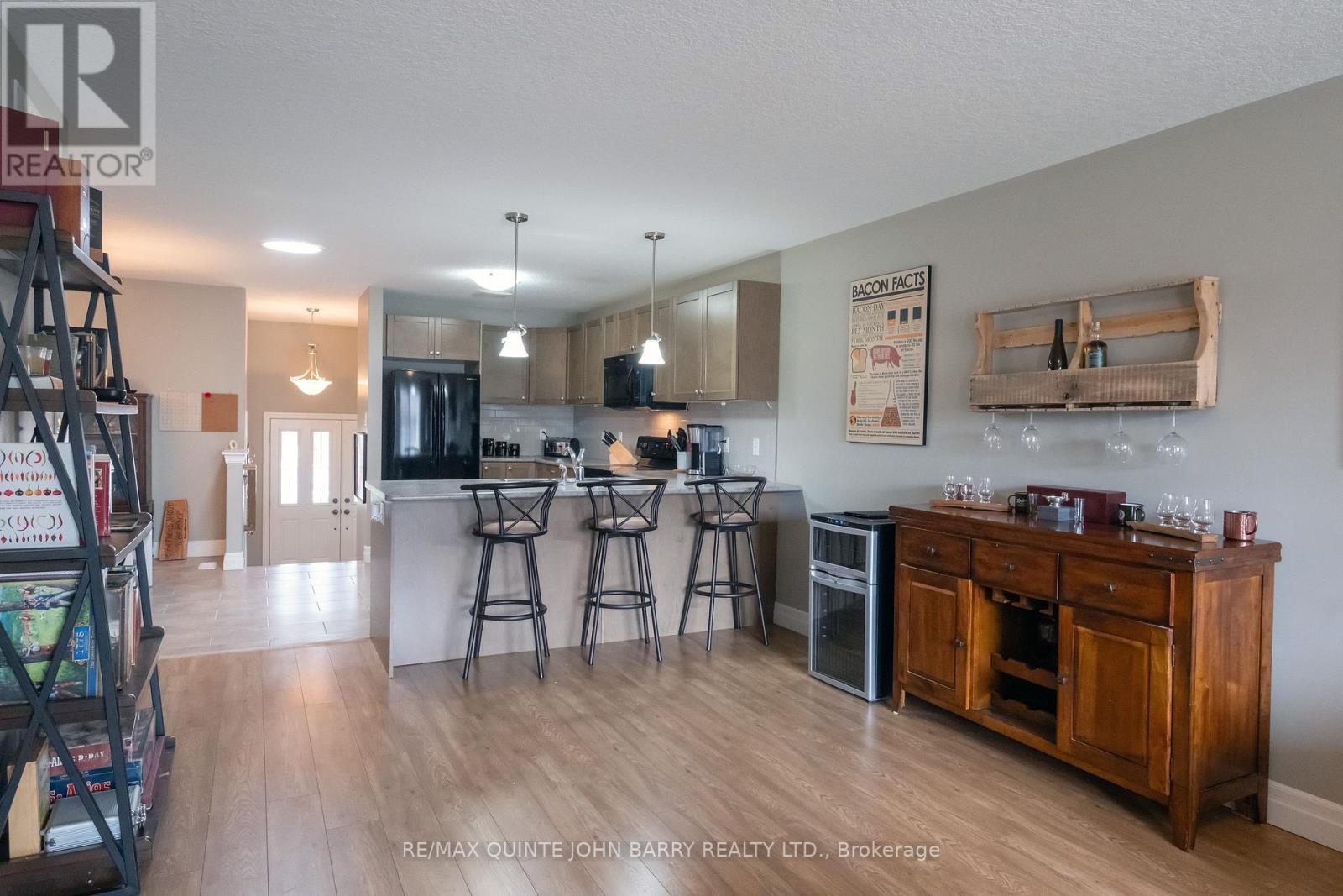 Photo 19 of 79 Cortland Crescent, Quinte West ON