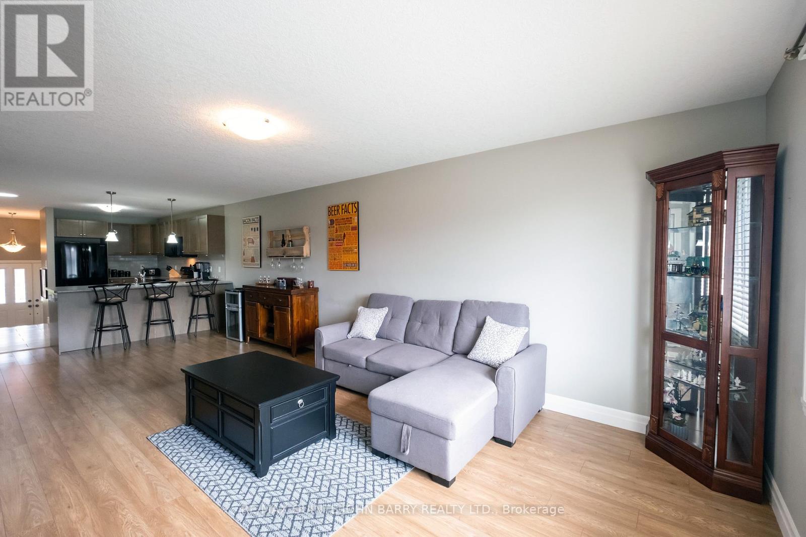 Photo 20 of 79 Cortland Crescent, Quinte West ON