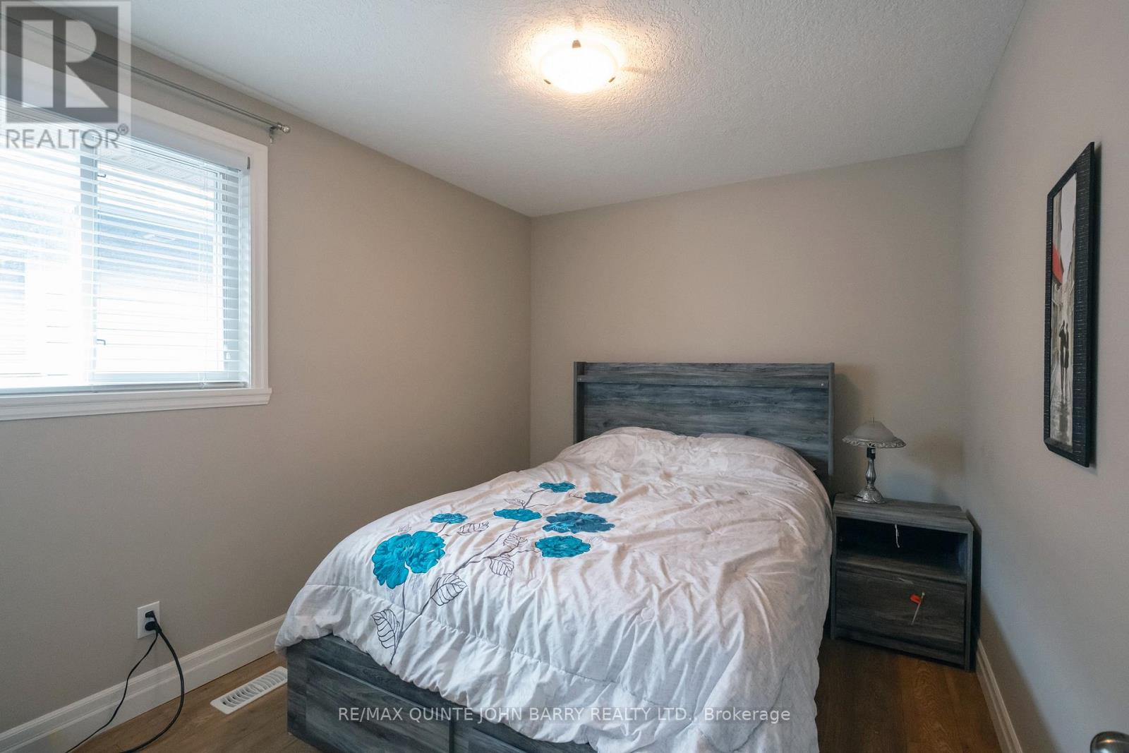 Photo 24 of 79 Cortland Crescent, Quinte West ON