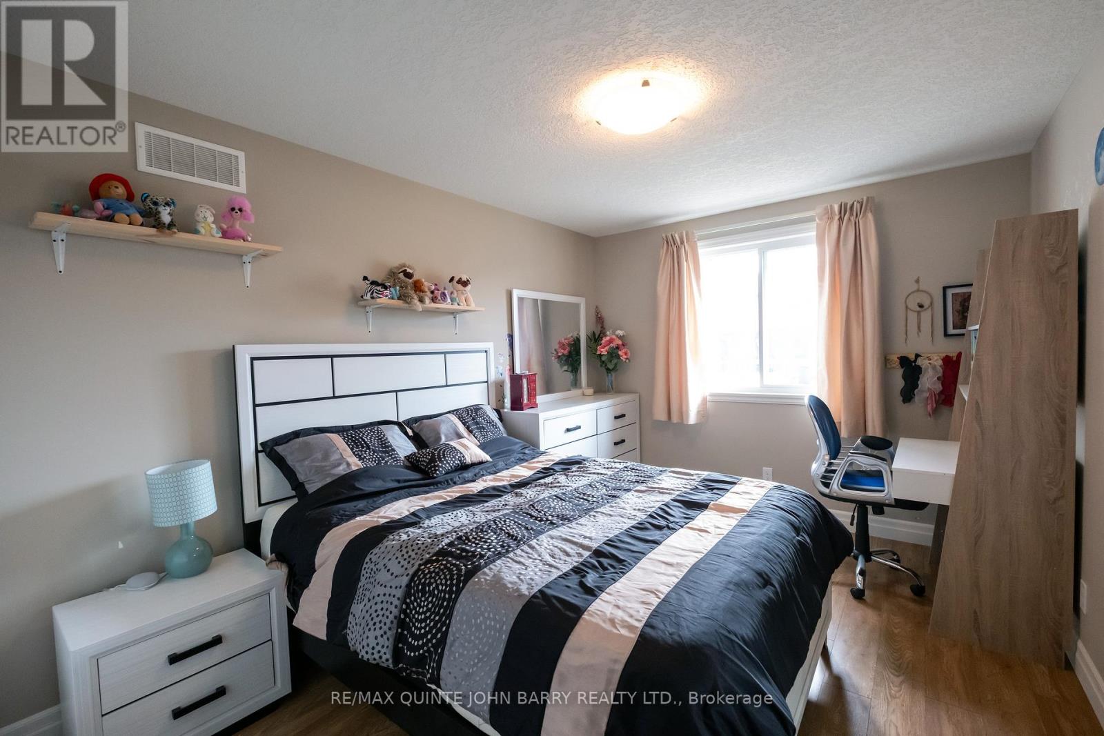Photo 26 of 79 Cortland Crescent, Quinte West ON