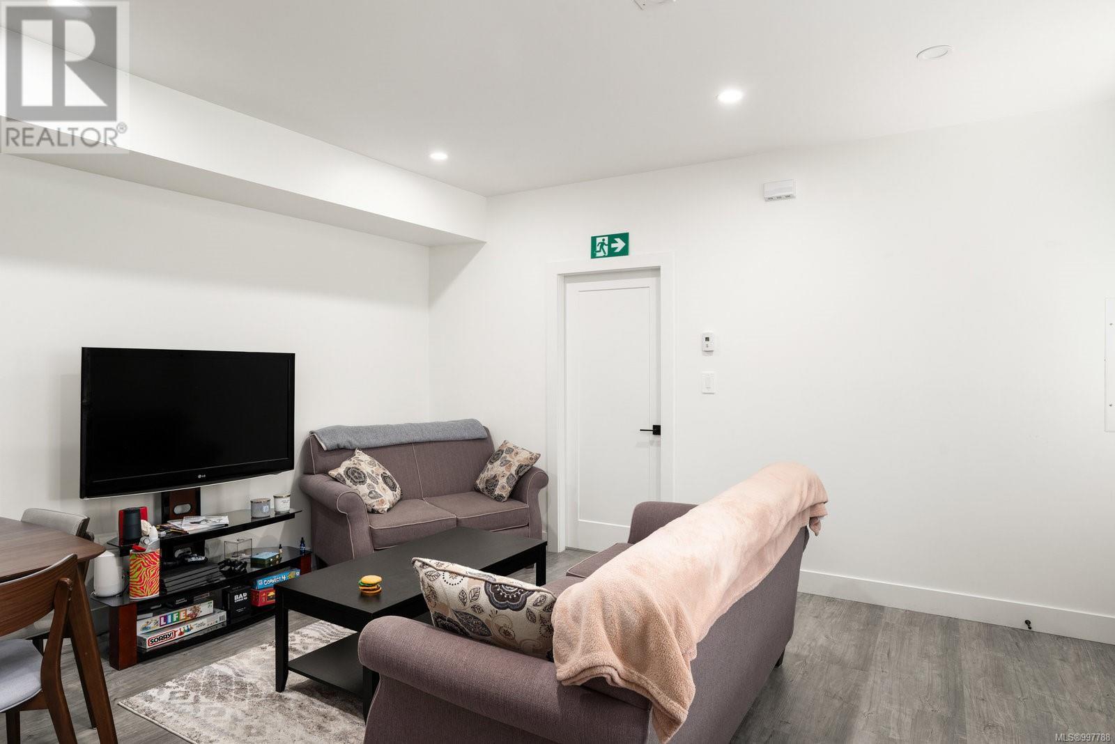 Photo 13 of 1808 Feltham Rd, Saanich BC