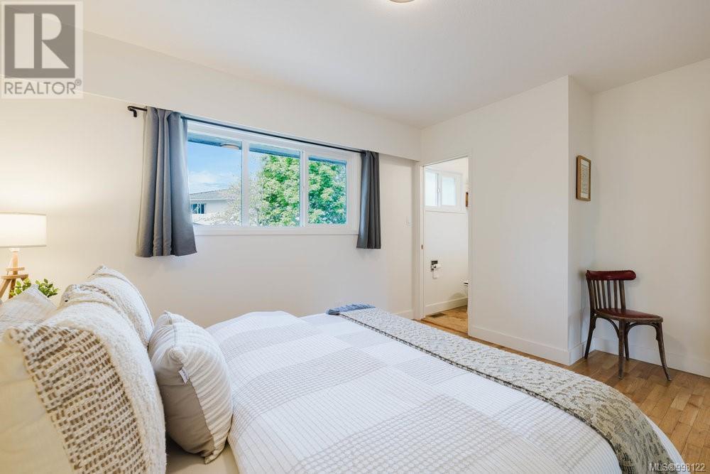 3810 Gordon Head Rd, Saanich