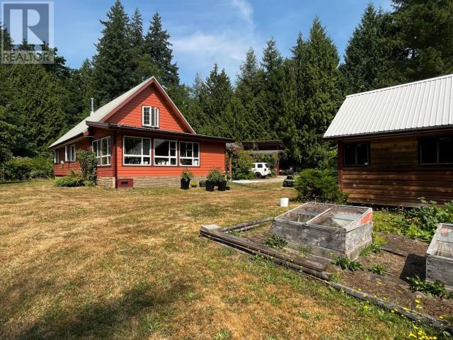 2243 ROBERTS ROAD, Powell River