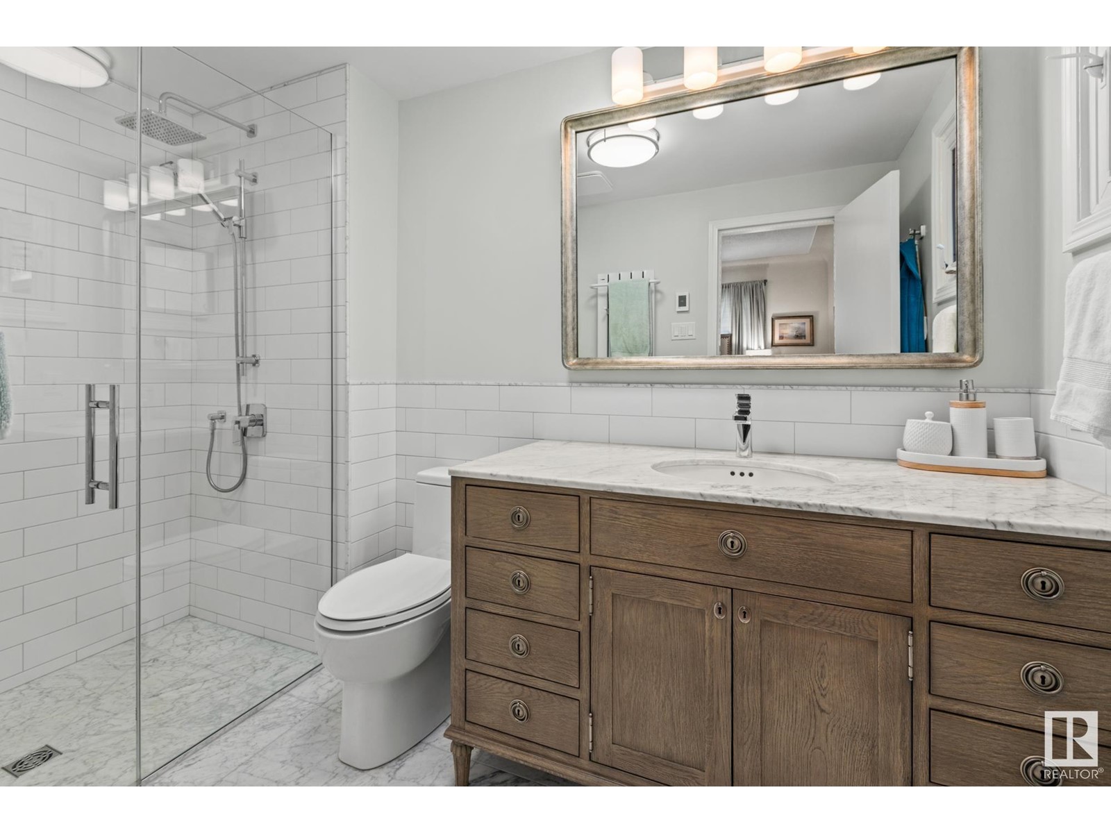14008 101 AV NW NW, Edmonton