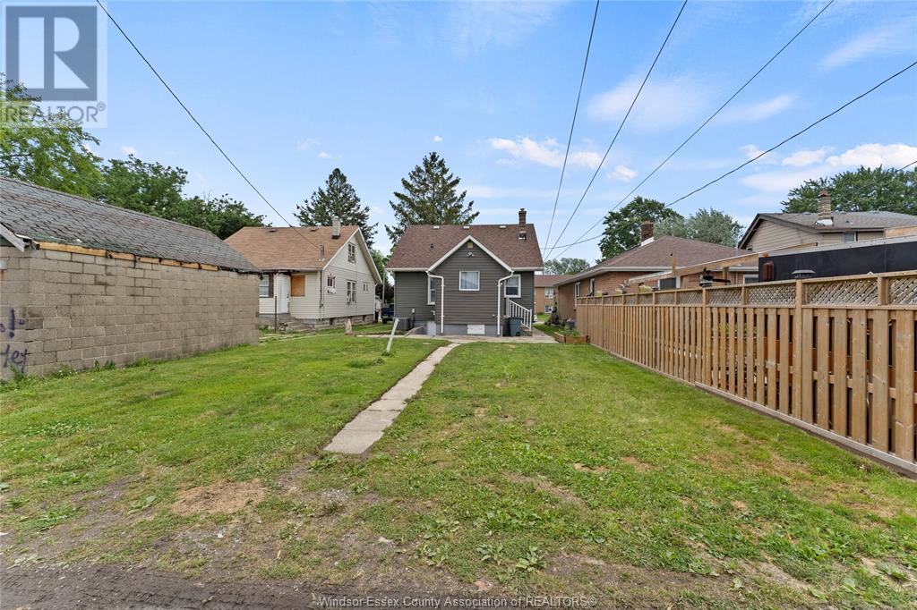Photo 27 of 1115 Highland Avenue, Windsor ON