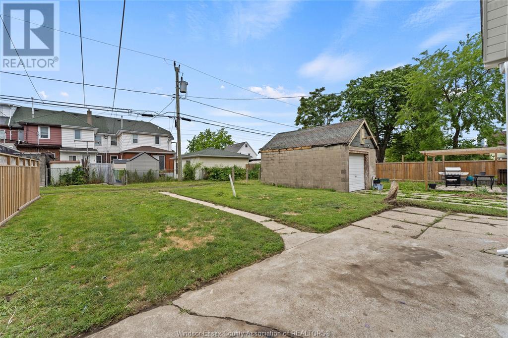 Photo 28 of 1115 Highland Avenue, Windsor ON