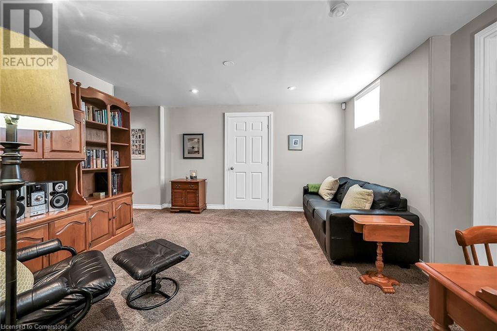 Photo 31 of 17 Angle Street, Simcoe ON