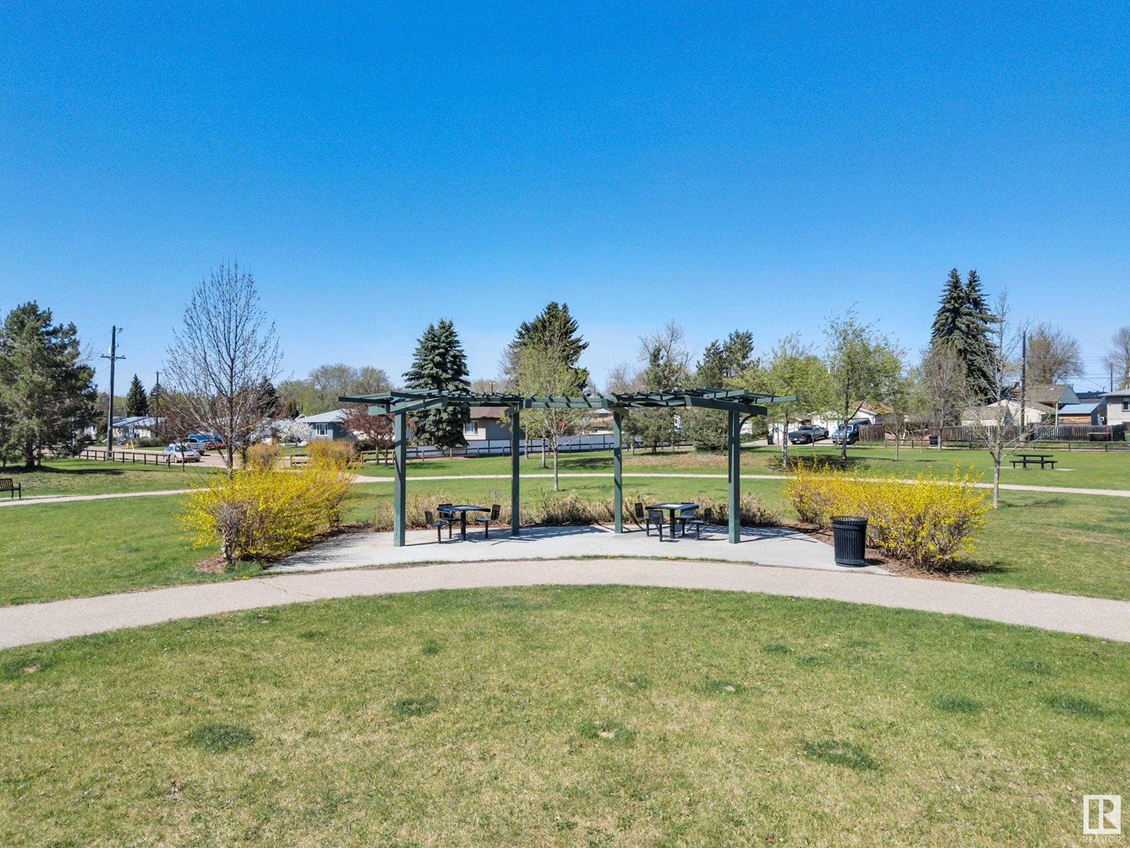 4633 115 AV NW, Edmonton